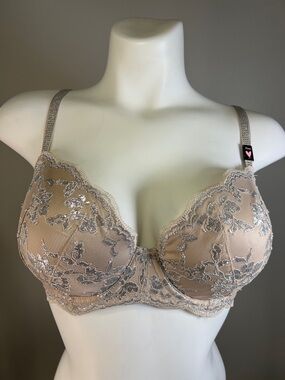 Victoria's Secret Dream Angels Lined Demi Nude & Silver Lace Underwire Bra 32DDD